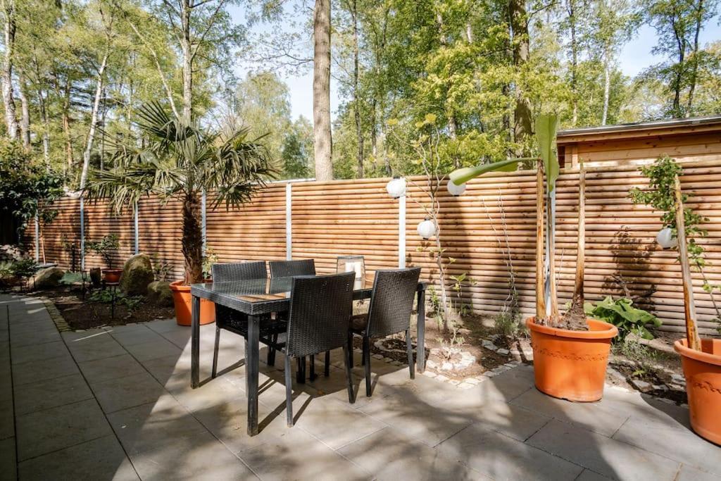 Tolles Apartment In Idyllischer Ruhiger Lage Брауншвайг Екстериор снимка